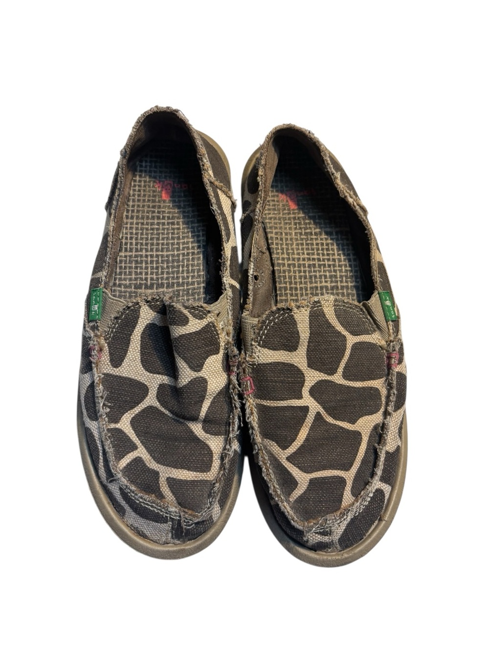 Sanuk Canvas Shoes Size 7 Slip-On Flats Brown Giraffe Animal Print Hemp Loafers